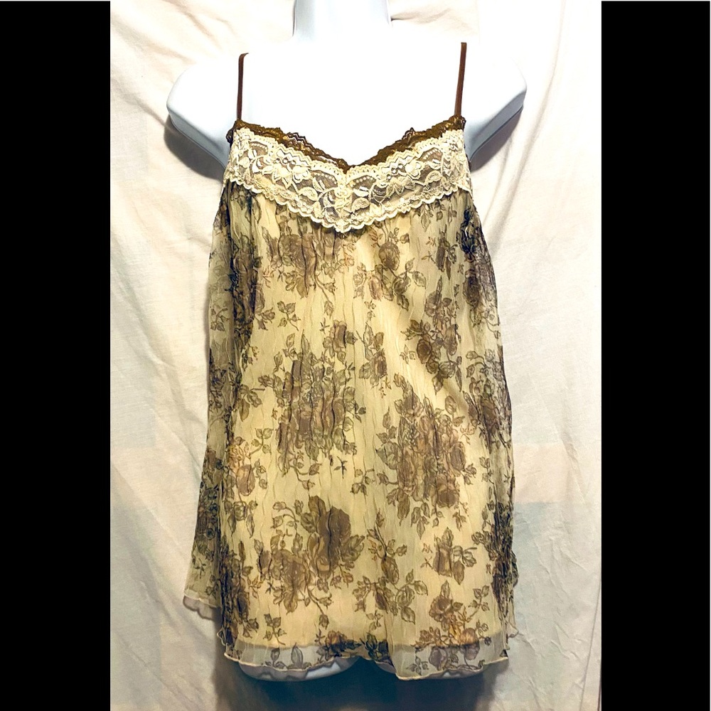 Maurice’s lace top